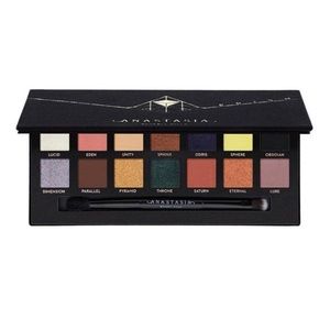 💋Anastasia Beverly Hills Prism Palette features 14 shades (Limited Edition)